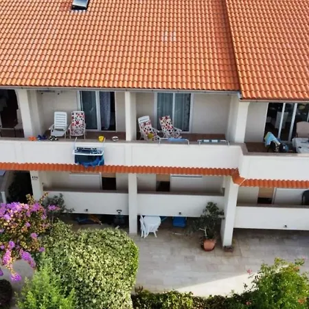 Apartment Mande 2 *